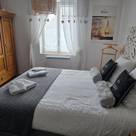Enjoy En Champagne Maison Calme Au Milieu Du Vignoble Avec Parking Gratuit Dormans Eksteriør billede